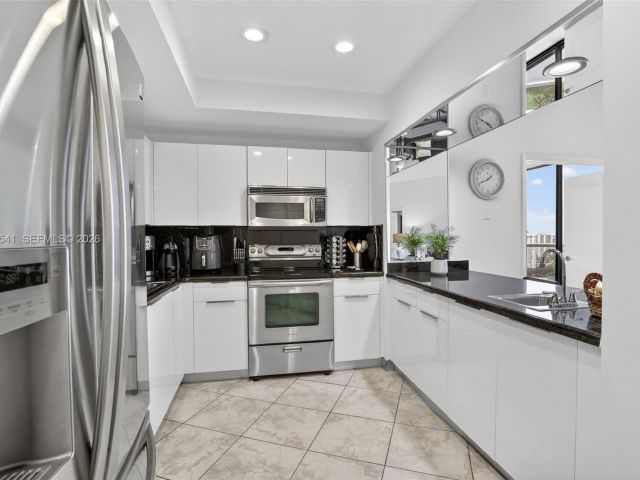 Apartment for sale  Unit #TS 5 - photo 7503062