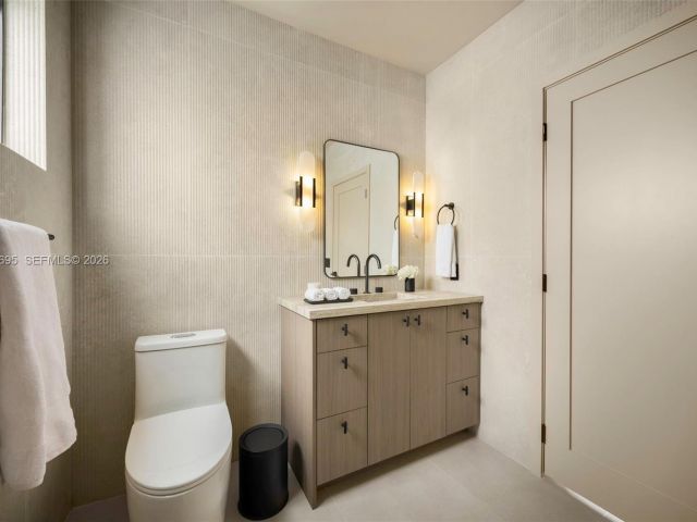 Home for sale at 2805 SW 4th Ave - photo 7525338