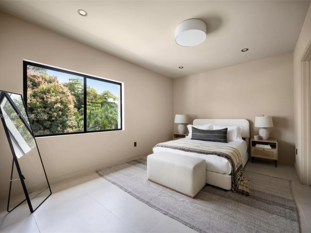 Home for sale at 2805 SW 4th Ave - photo 7525340