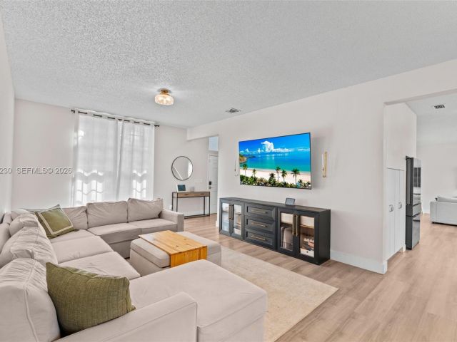 Home for sale at 2832 Cayenne Ave - photo 7514771