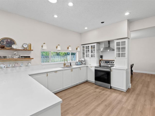 Home for sale at 2832 Cayenne Ave - photo 7514775