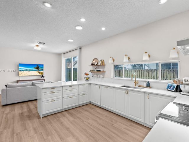 Home for sale at 2832 Cayenne Ave - photo 7514776