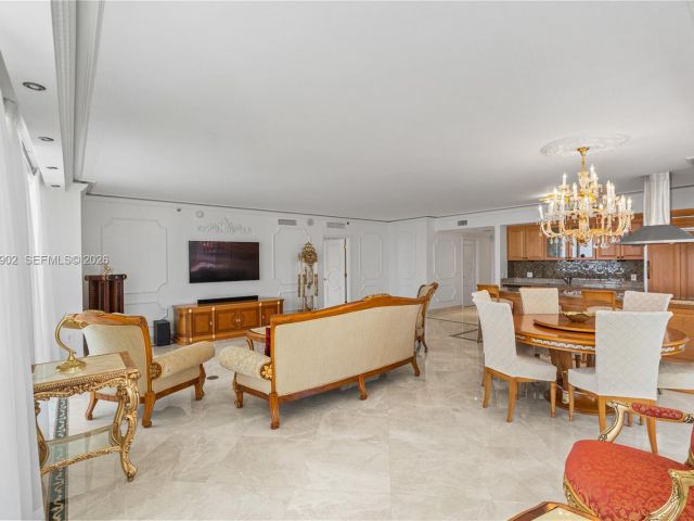 Apartment for sale  Unit #1601 - photo 7500341