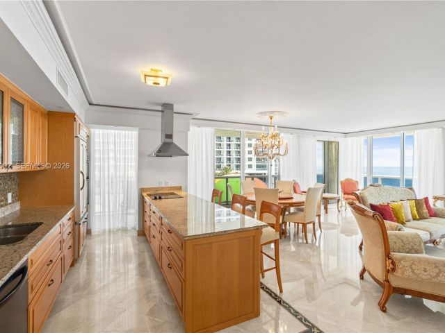 Apartment for sale  Unit #1601 - photo 7500343