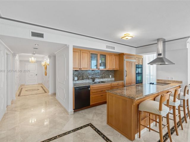 Apartment for sale  Unit #1601 - photo 7500344