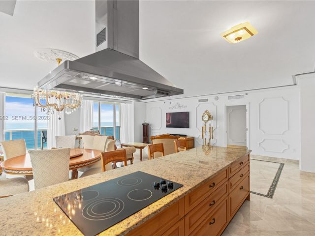 Apartment for sale  Unit #1601 - photo 7500345