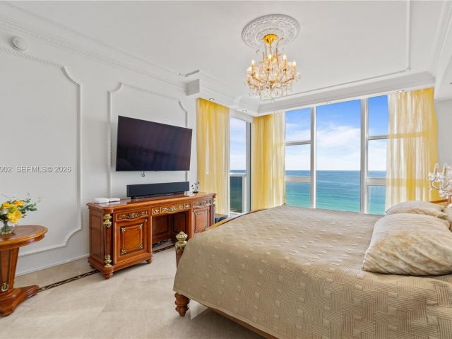 Apartment for sale  Unit #1601 - photo 7500353