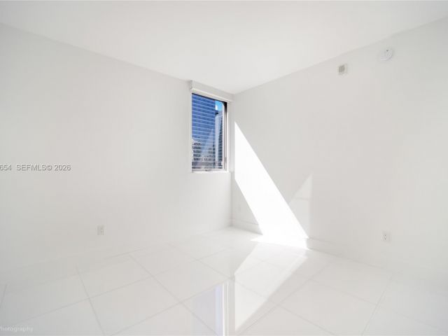 Apartment for rent  Unit #1803 - photo 7509760