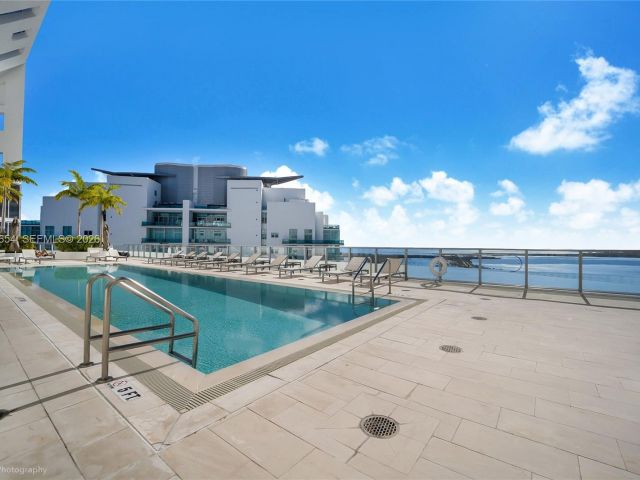 Apartment for rent  Unit #1803 - photo 7509764