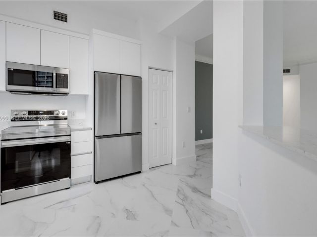 Apartment for sale  Unit #317 - photo 7519721