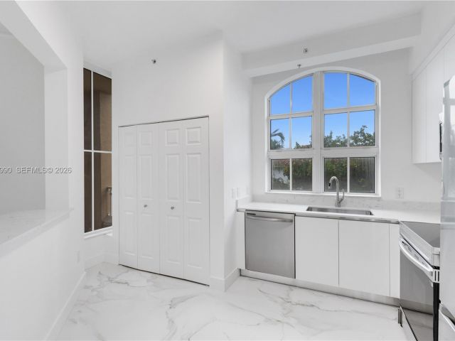 Apartment for sale  Unit #317 - photo 7519722