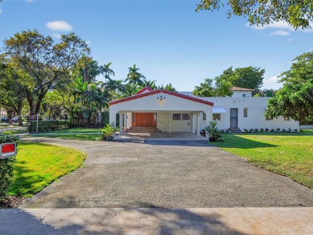 Home for rent at 1305 Alhambra Cir - photo 7470408