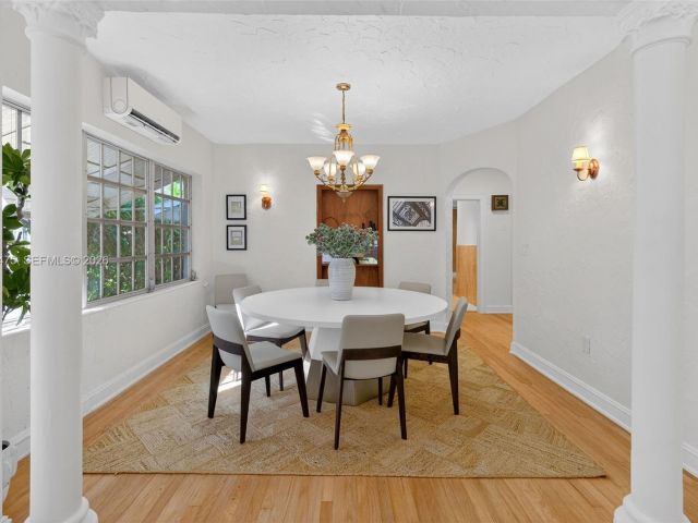 Home for rent at 1305 Alhambra Cir - photo 7470420