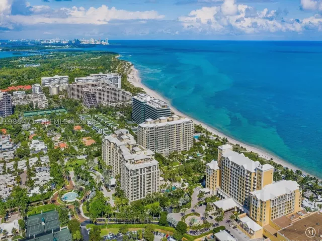 3-bedroom condo for rent in Key Biscayne - 445 Grand Bay Dr 310 - MondialRealty