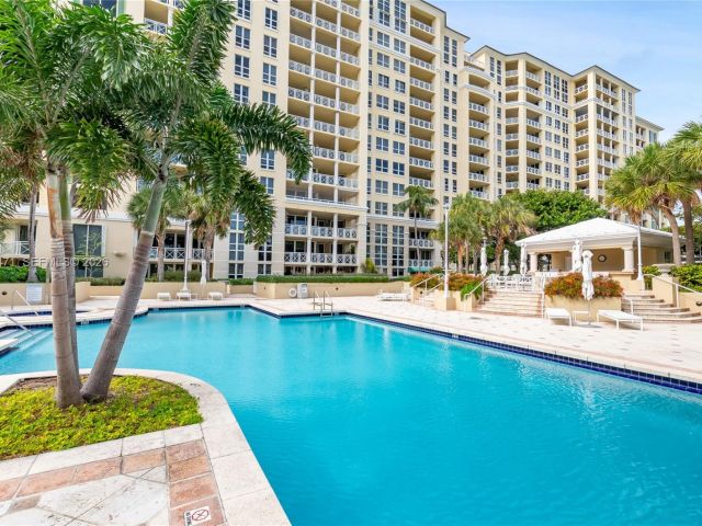 Apartment for rent  Unit #310 - photo 7518323