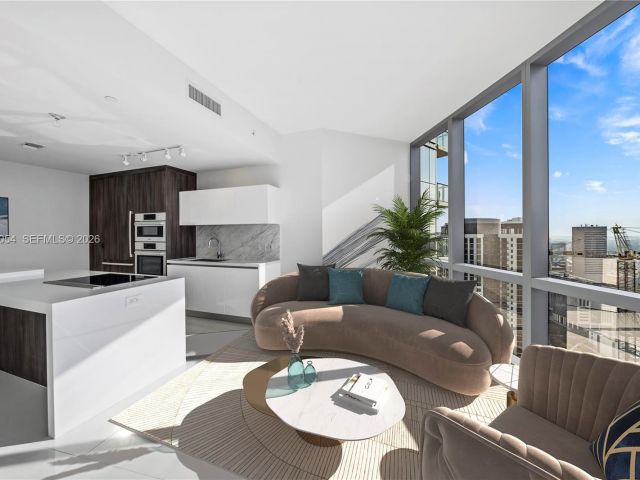 Apartment for sale  Unit #4010 - photo 7487783