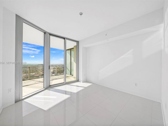 Apartment for sale  Unit #4010 - photo 7487790