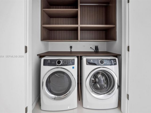 Apartment for sale  Unit #4010 - photo 7487797