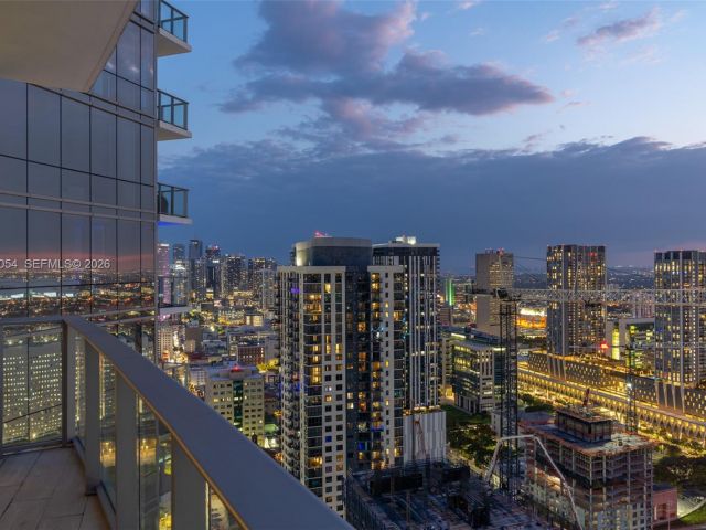 Apartment for sale  Unit #4010 - photo 7487799