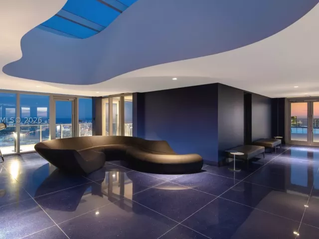 2-bedroom condo for sale in Miami - 851 NE 1st Ave 4010 - MondialRealty