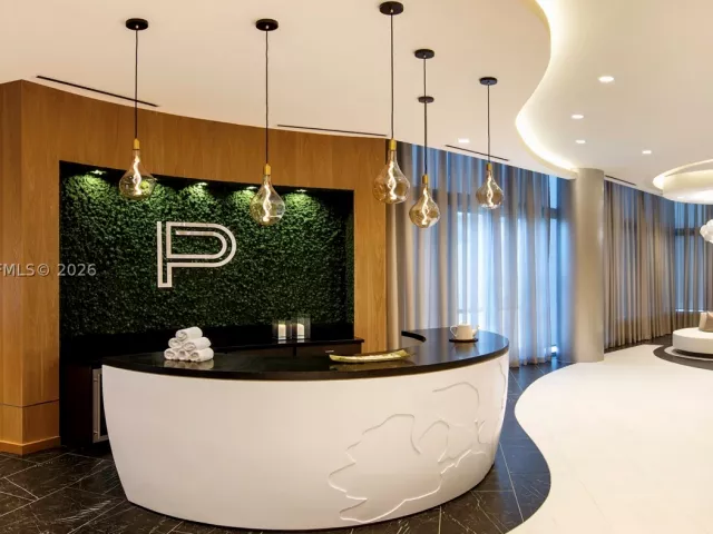 2-bedroom condo for sale in Miami - 851 NE 1st Ave 4010 - MondialRealty