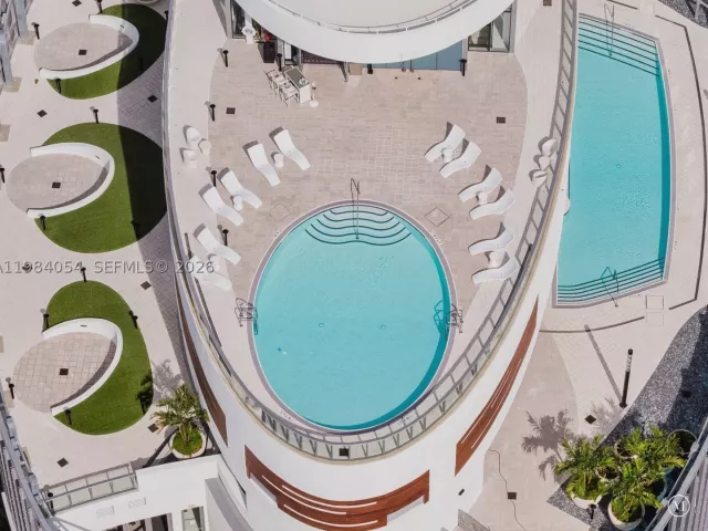 2-bedroom condo for sale in Miami - 851 NE 1st Ave 4010 - MondialRealty