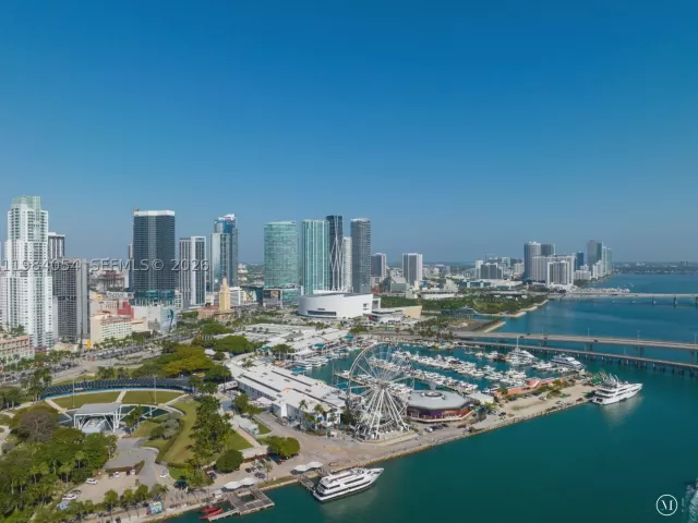 2-bedroom condo for sale in Miami - 851 NE 1st Ave 4010 - MondialRealty