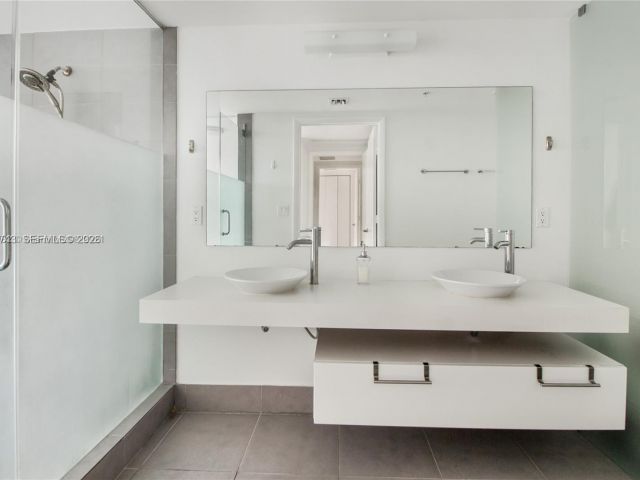 Apartment for rent  Unit #2510 - photo 7486758