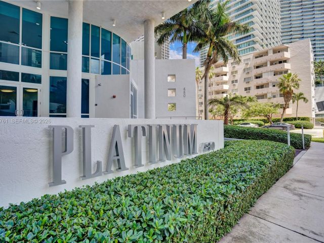 Apartment for rent  Unit #1007 - photo 7494931