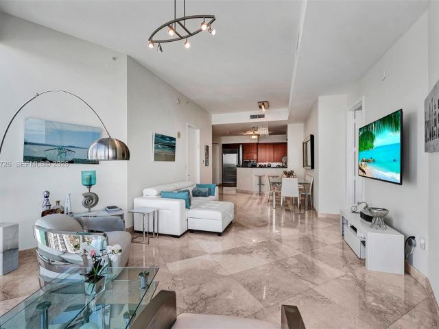 Apartment for rent  Unit #5108 - photo 7495937