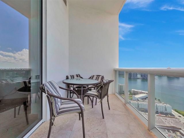 Apartment for rent  Unit #5108 - photo 7495953