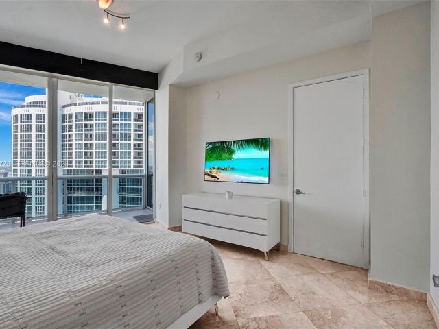 Apartment for rent  Unit #5108 - photo 7495959