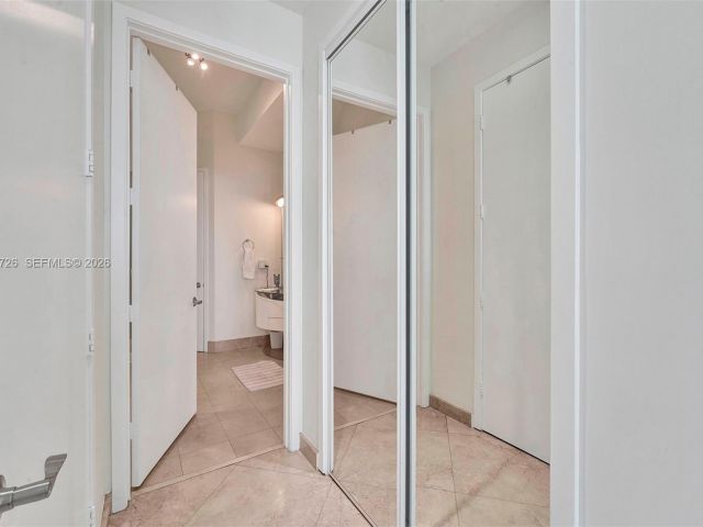 Apartment for rent  Unit #5108 - photo 7495961