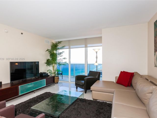 Apartment for rent  Unit #3204 - photo 7499066