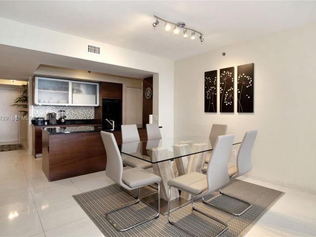 Apartment for rent  Unit #3204 - photo 7499068