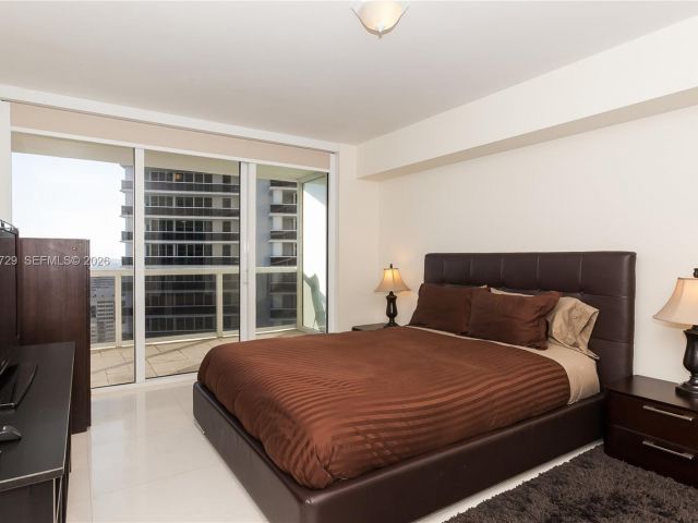 Apartment for rent  Unit #3204 - photo 7499078