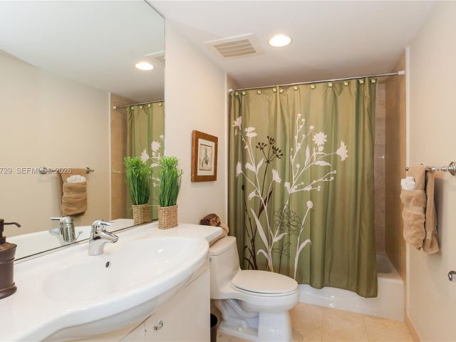 Apartment for rent  Unit #3204 - photo 7499079