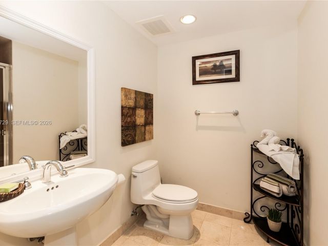 Apartment for rent  Unit #3204 - photo 7499081