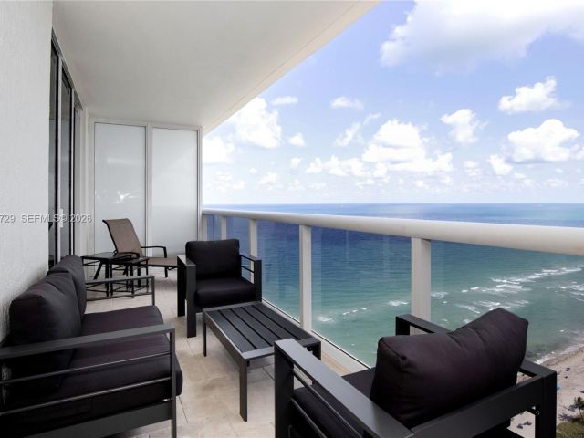 Apartment for rent  Unit #3204 - photo 7499084