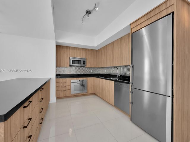 Apartment for sale  Unit #3904 - photo 7525112