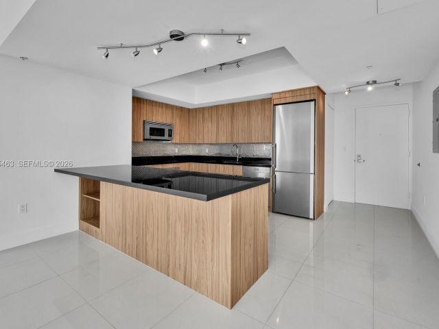 Apartment for sale  Unit #3904 - photo 7525113