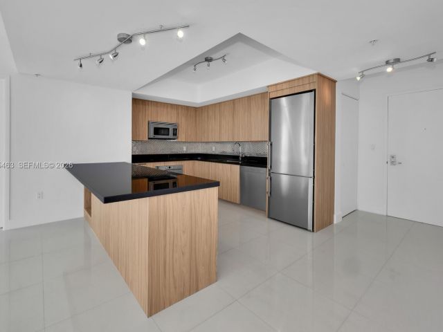 Apartment for sale  Unit #3904 - photo 7525114