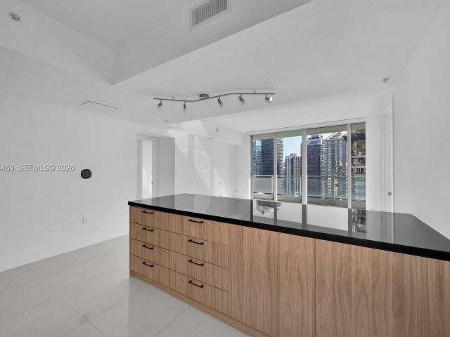 Apartment for sale  Unit #3904 - photo 7525115