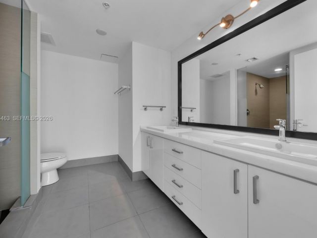 Apartment for sale  Unit #3904 - photo 7525120