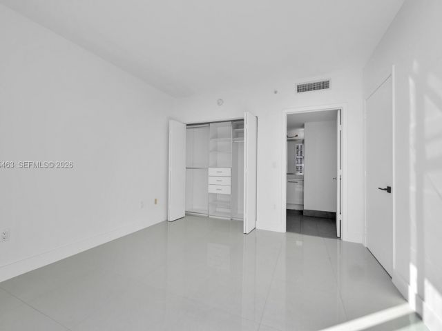 Apartment for sale  Unit #3904 - photo 7525124