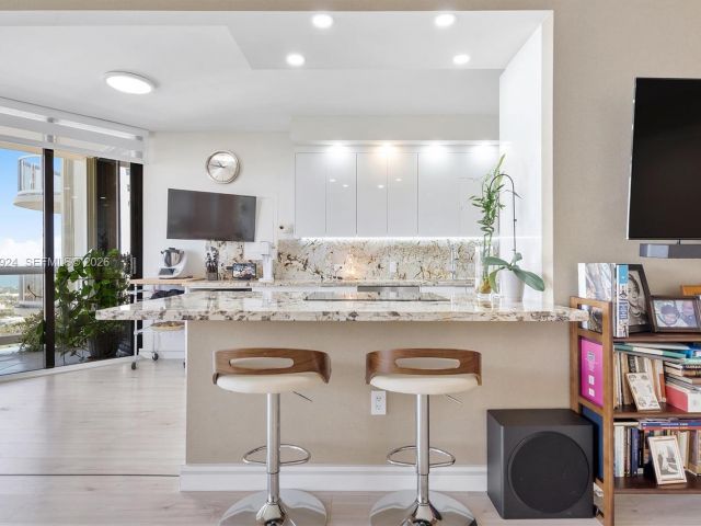 Apartment for sale  Unit #1903 - photo 7522119