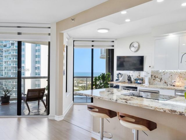 Apartment for sale  Unit #1903 - photo 7522120