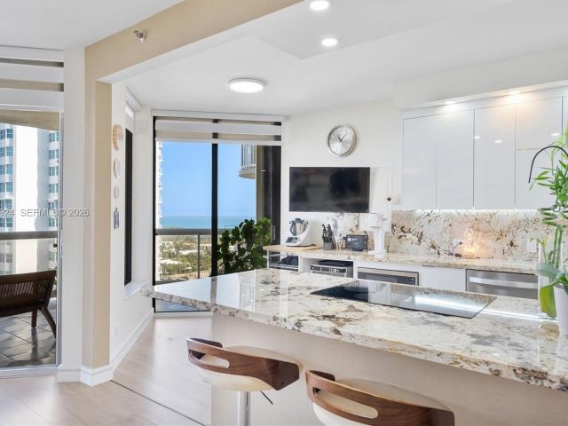 Apartment for sale  Unit #1903 - photo 7522122