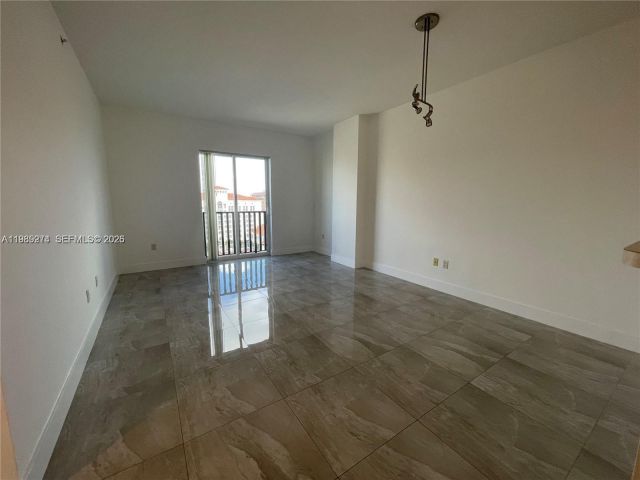 Apartment for rent  Unit #1412 - photo 7453524