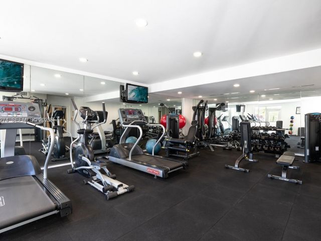 Apartment for rent  Unit #1412 - photo 7453540